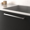 Asa metálica de estilo contemporáneo con acabado inox look (160 mm entrepuntos)